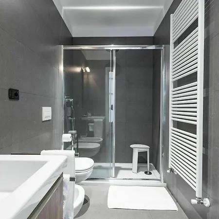 Stylish In Centre Apartament